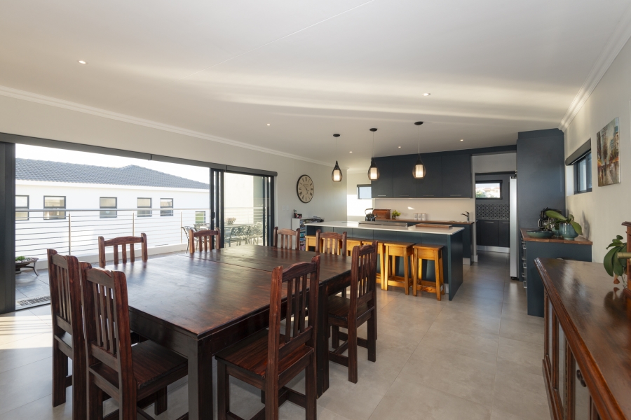 5 Bedroom Property for Sale in Myburgh Park Western Cape